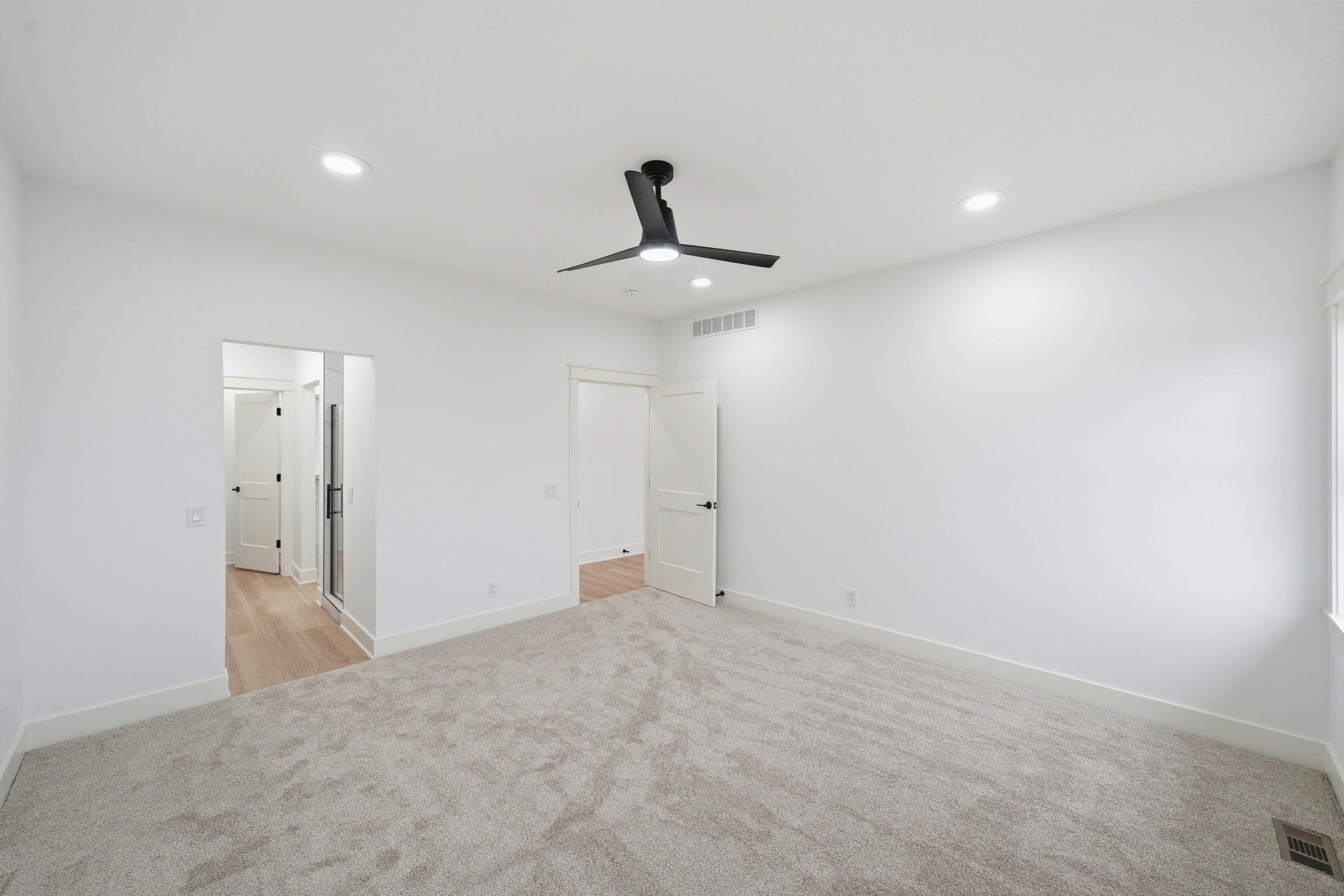 Listing Photo: 16359 Kennedy St Ackley IA--3